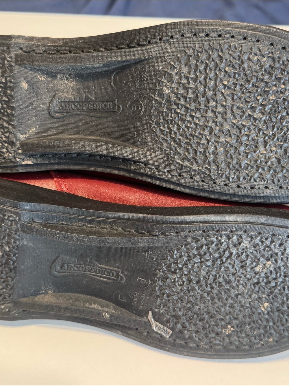 Arcopedico Wine Red Leather Gathered Slouch Ankle Booties. Water-resistant - Picture 7 of 12